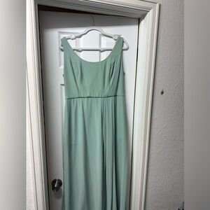 Elegant Mint Green Sleeveless Dress